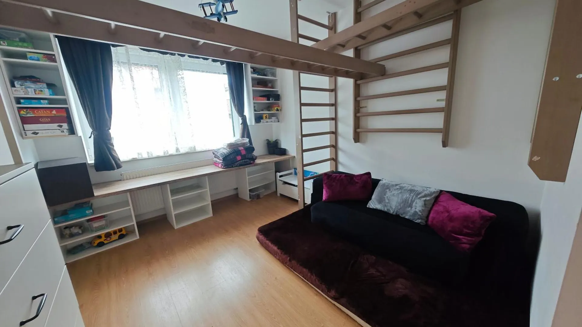 Sauna Apartement, 3 Bedrooms, Praha 8 0*,