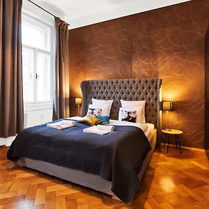 Apartamento Royal Route Lesser Town, Praga