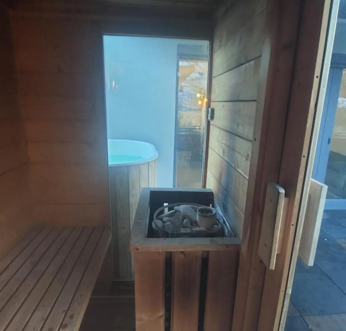 Sauna Apartement, 3 Bedrooms, Praha 8