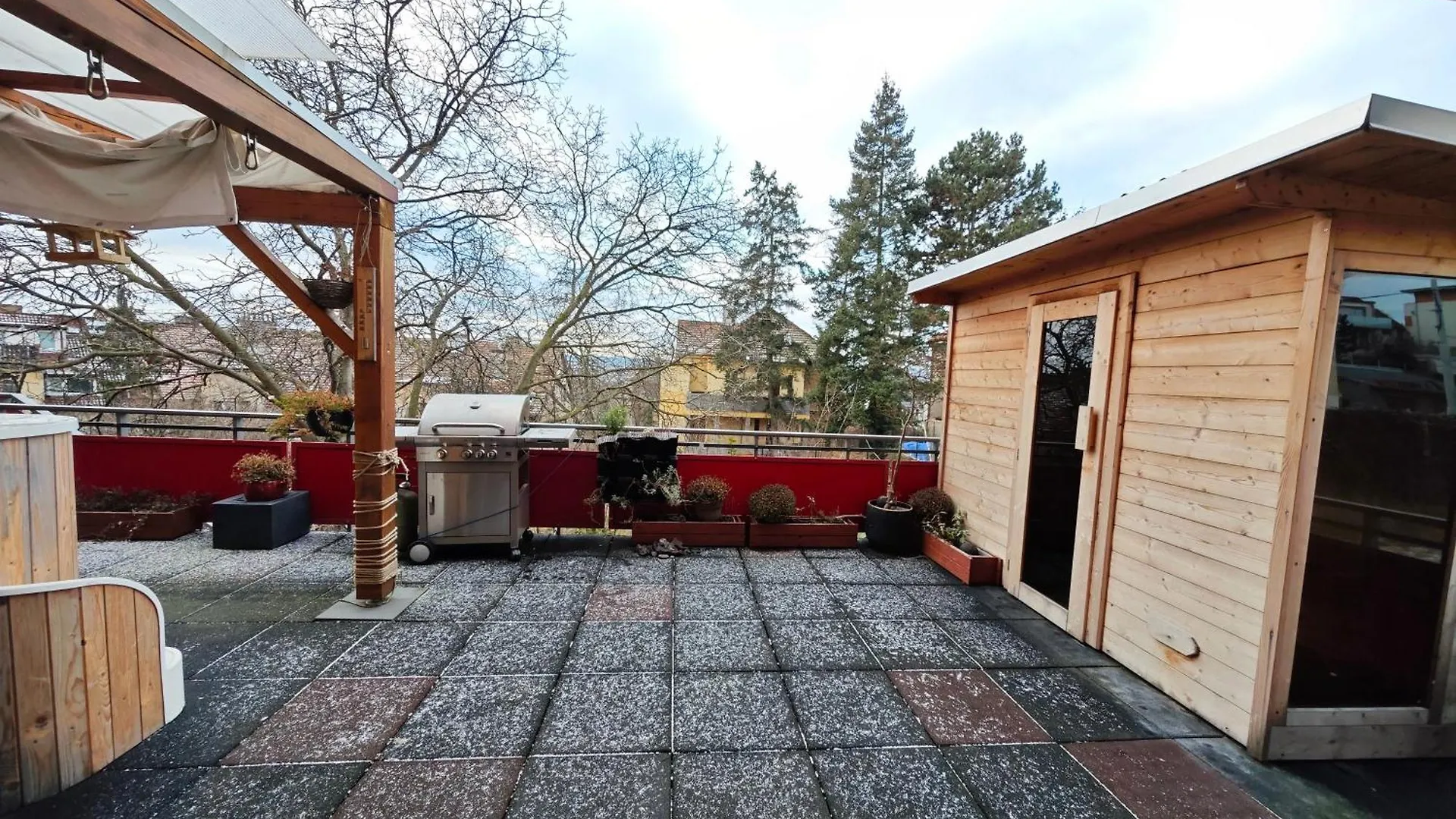 Sauna Apartement, 3 Bedrooms, Praha 8 Apartment